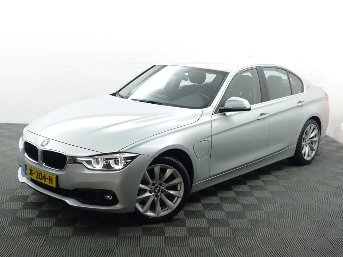 330e High Executive Aut- Sport Interieur, Xenon Led, Sfeerverlichting, Dynamic Select, Standkachel