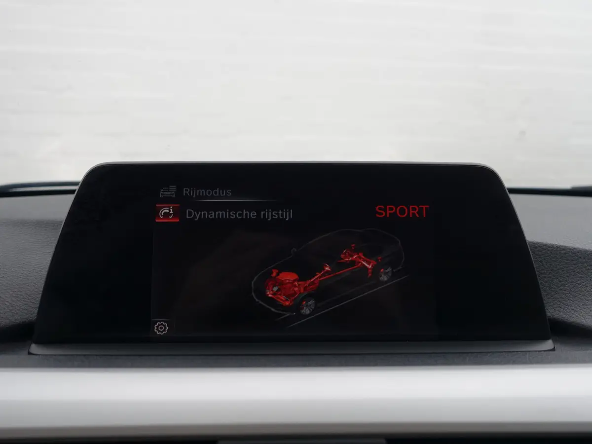 330e High Executive Aut- Sport Interieur, Xenon Led, Sfeerverlichting, Dynamic Select, Standkachel