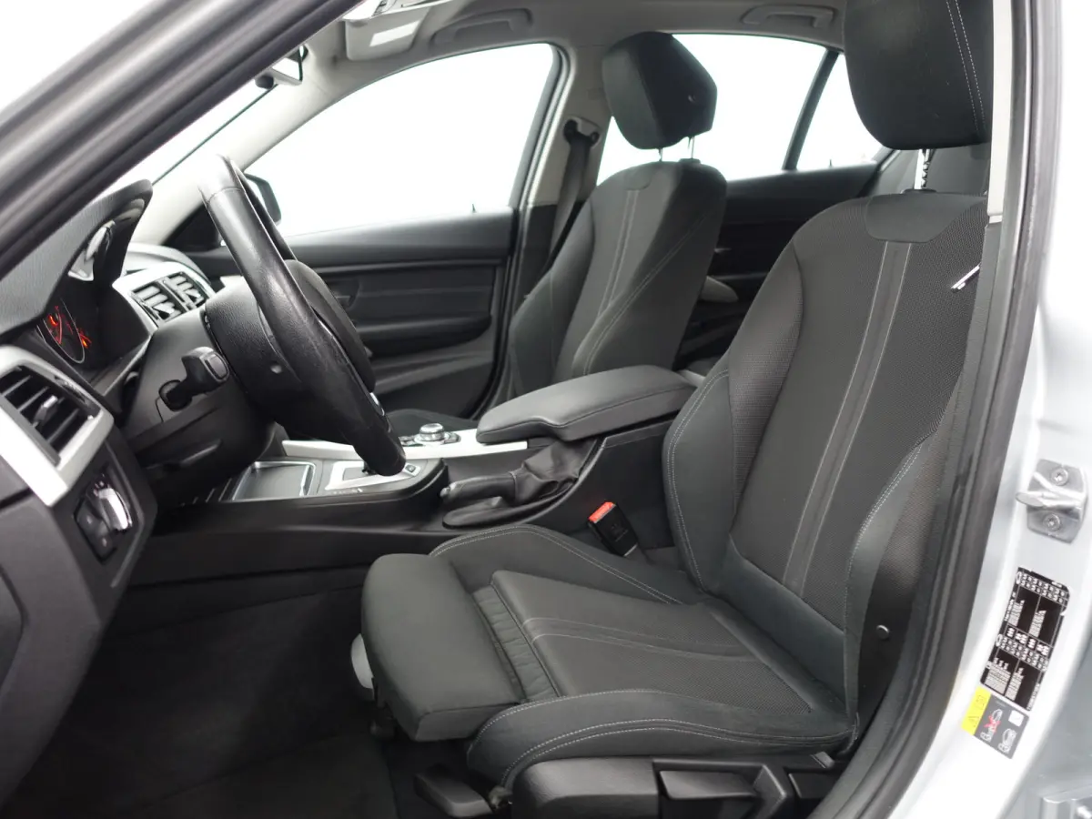 330e High Executive Aut- Sport Interieur, Xenon Led, Sfeerverlichting, Dynamic Select, Standkachel