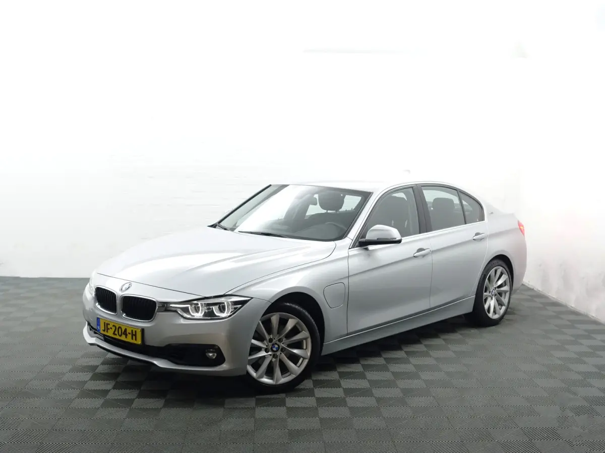 330e High Executive Aut- Sport Interieur, Xenon Led, Sfeerverlichting, Dynamic Select, Standkachel