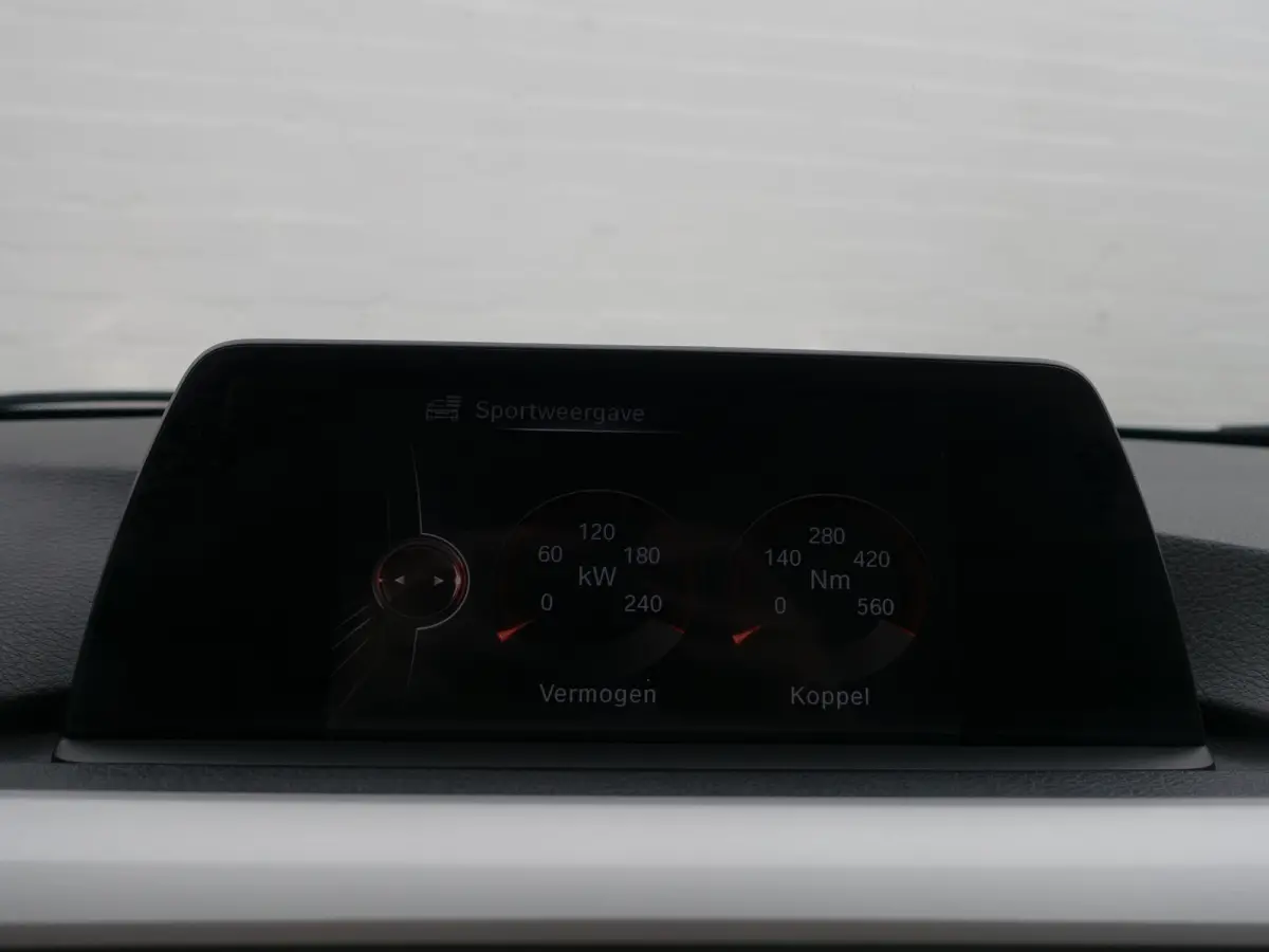 330e High Executive Aut- Sport Interieur, Xenon Led, Sfeerverlichting, Dynamic Select, Standkachel