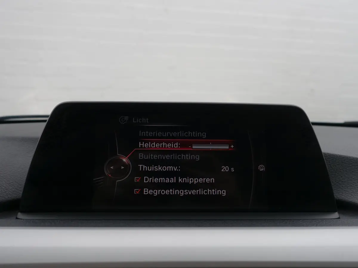 330e High Executive Aut- Sport Interieur, Xenon Led, Sfeerverlichting, Dynamic Select, Standkachel