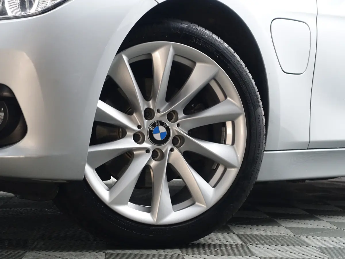 330e High Executive Aut- Sport Interieur, Xenon Led, Sfeerverlichting, Dynamic Select, Standkachel