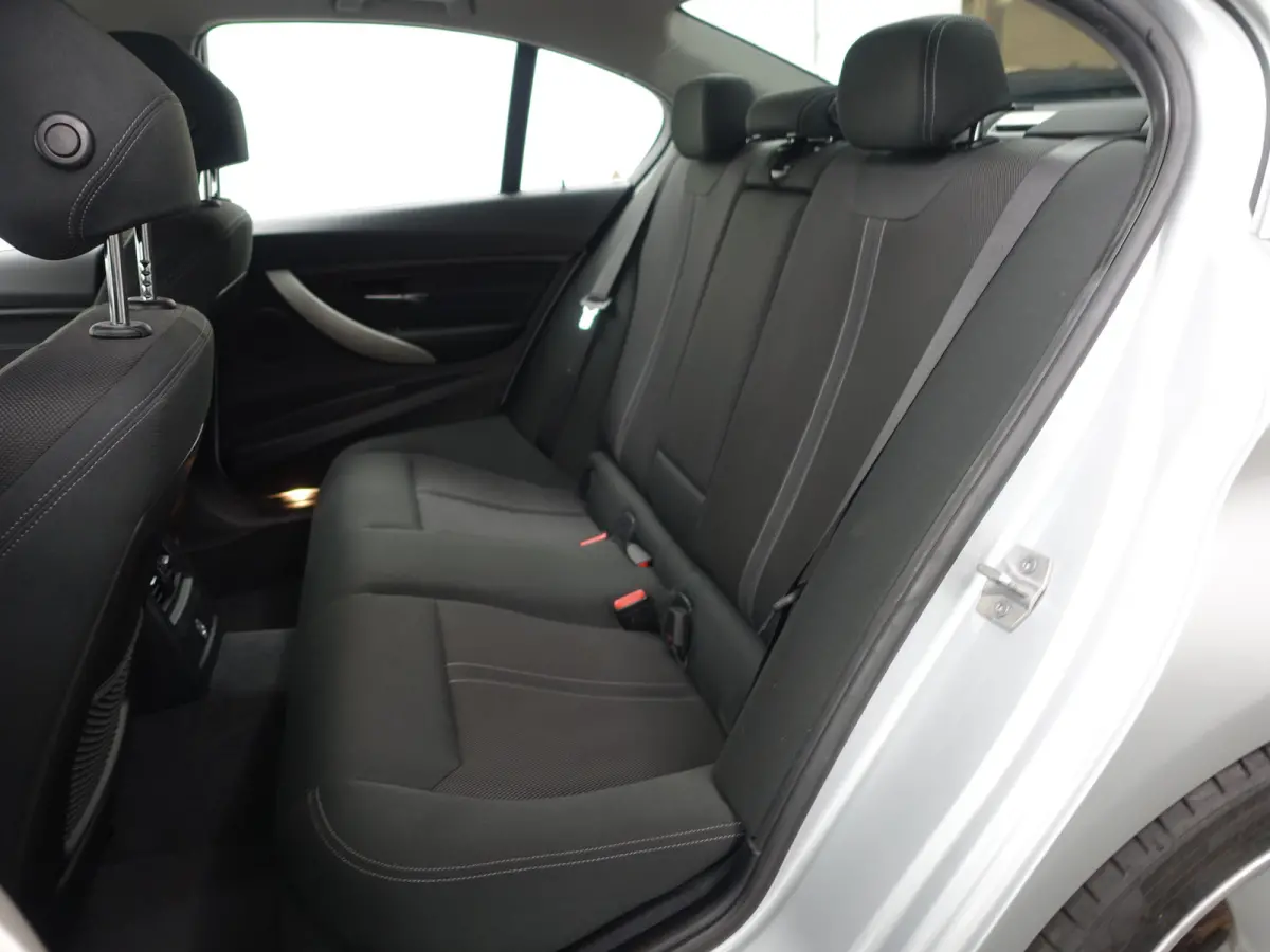 330e High Executive Aut- Sport Interieur, Xenon Led, Sfeerverlichting, Dynamic Select, Standkachel