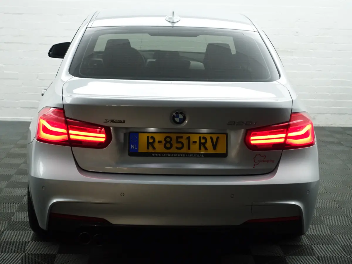 320i xDrive 250pk M Performance Aut- Xenon Led, Park Assist, Dynamic Select, Stoelverwarming, Clima