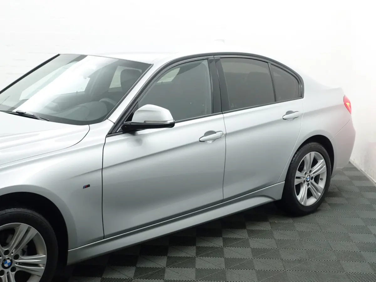 320i xDrive 250pk M Performance Aut- Xenon Led, Park Assist, Dynamic Select, Stoelverwarming, Clima