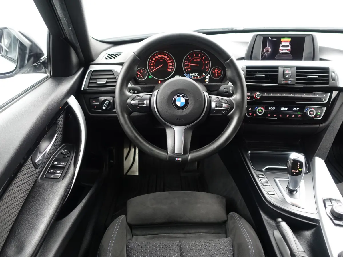 320i xDrive 250pk M Performance Aut- Xenon Led, Park Assist, Dynamic Select, Stoelverwarming, Clima