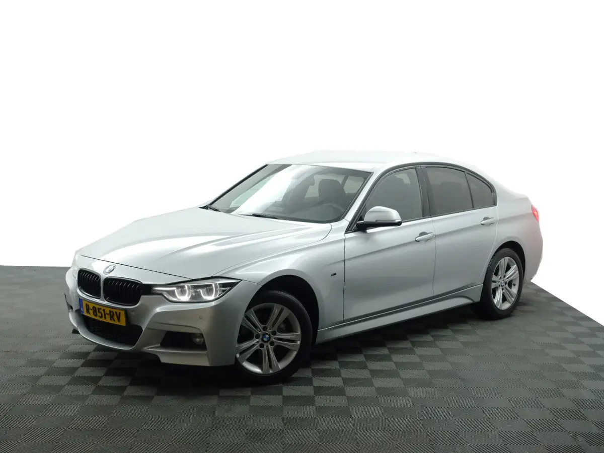 320i xDrive 250pk M Performance Aut- Xenon Led, Park Assist, Dynamic Select, Stoelverwarming, Clima