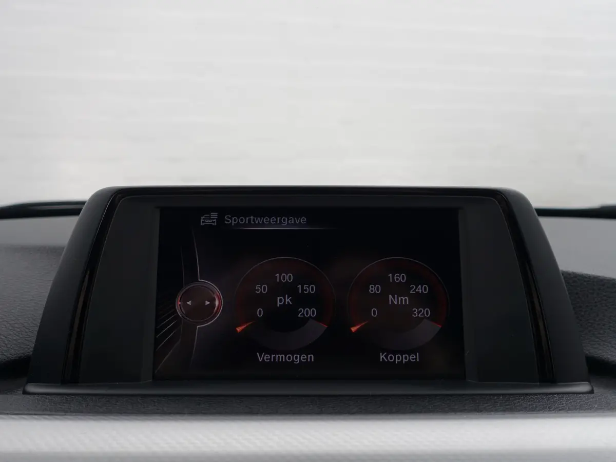320i xDrive 250pk M Performance Aut- Xenon Led, Park Assist, Dynamic Select, Stoelverwarming, Clima