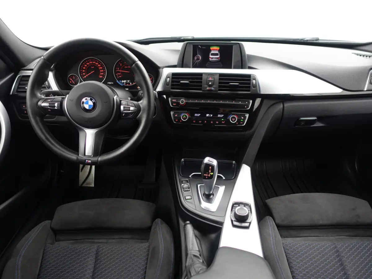 320i xDrive 250pk M Performance Aut- Xenon Led, Park Assist, Dynamic Select, Stoelverwarming, Clima