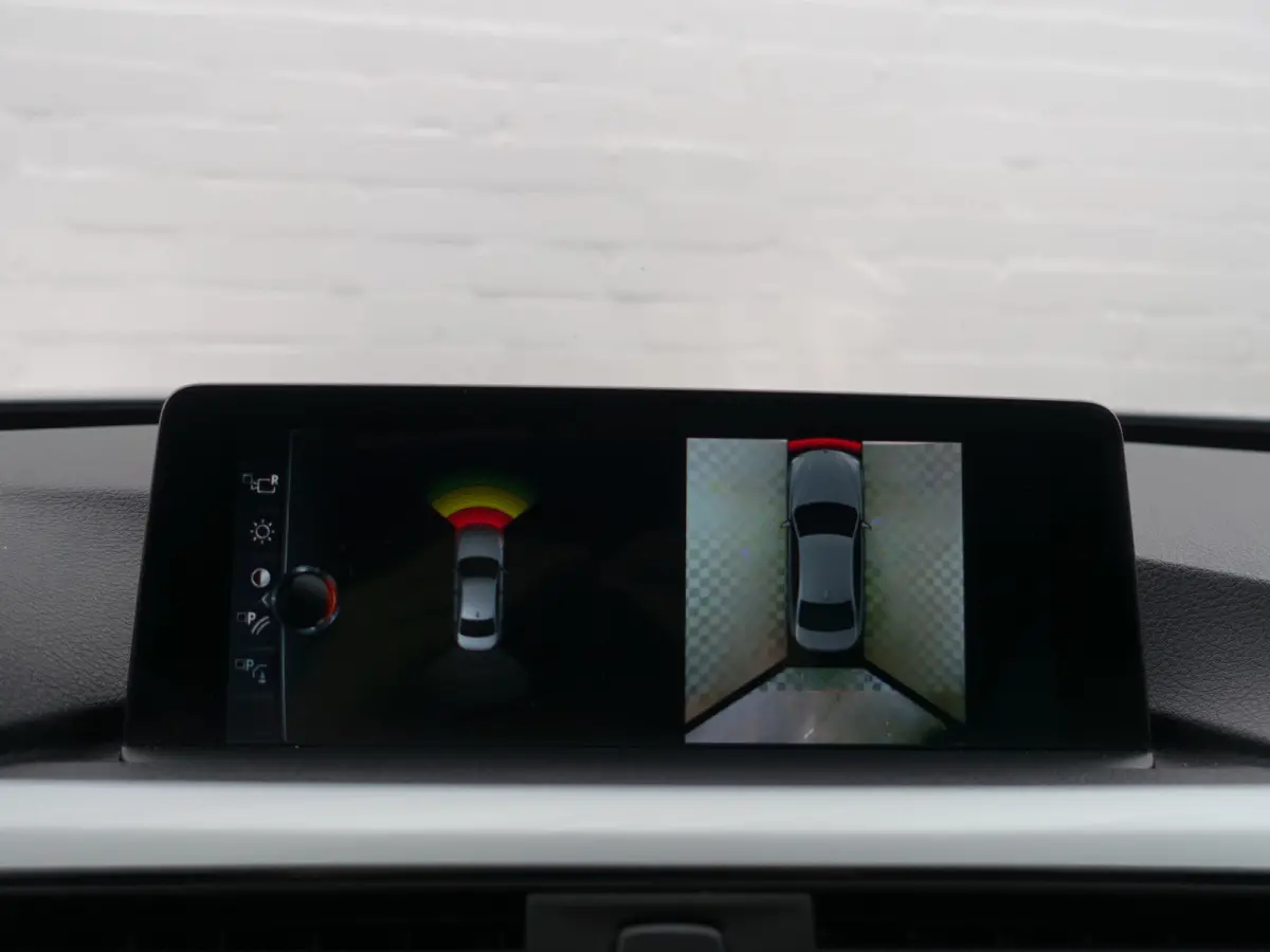 330e M Performance Aut- Schuifdak, Harman Kardon, Head Up, Lane Assist, 360 Camera, Sfeerverlichting, Xenon Led
