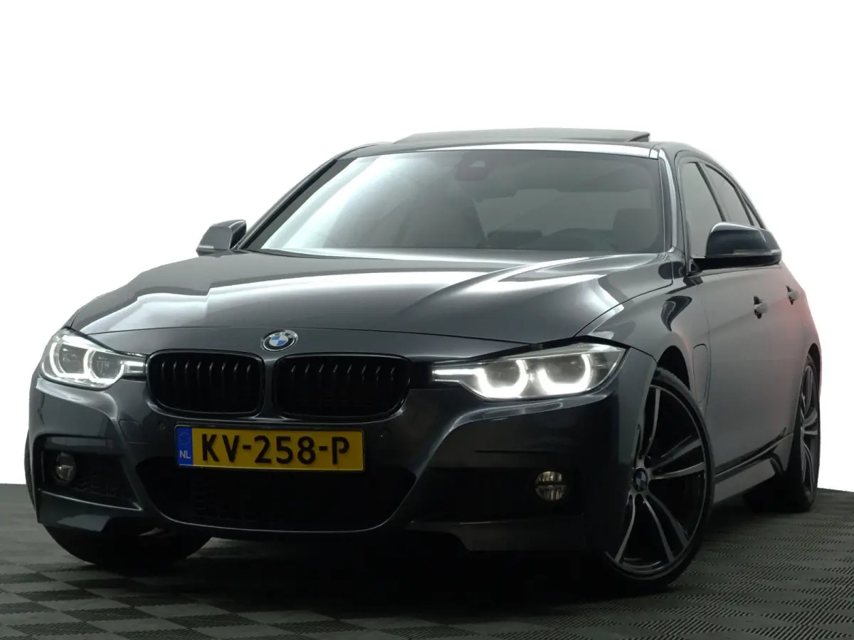 330e M Performance Aut- Schuifdak, Harman Kardon, Head Up, Lane Assist, 360 Camera, Sfeerverlichting, Xenon Led