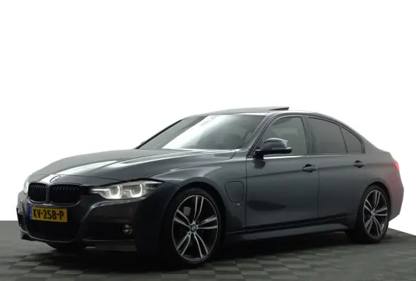 330e M Performance Aut- Schuifdak, Harman Kardon, Head Up, Lane Assist, 360 Camera, Sfeerverlichting, Xenon Led