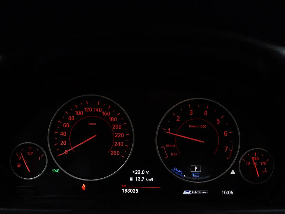 330e M Performance Aut- Schuifdak, Harman Kardon, Head Up, Lane Assist, 360 Camera, Sfeerverlichting, Xenon Led