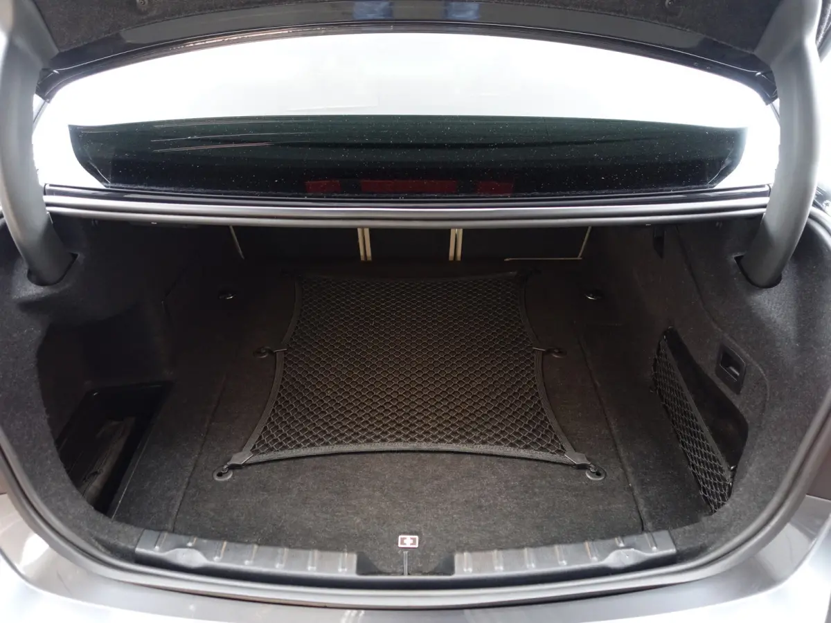 330e M Performance Aut- Schuifdak, Harman Kardon, Head Up, Lane Assist, 360 Camera, Sfeerverlichting, Xenon Led