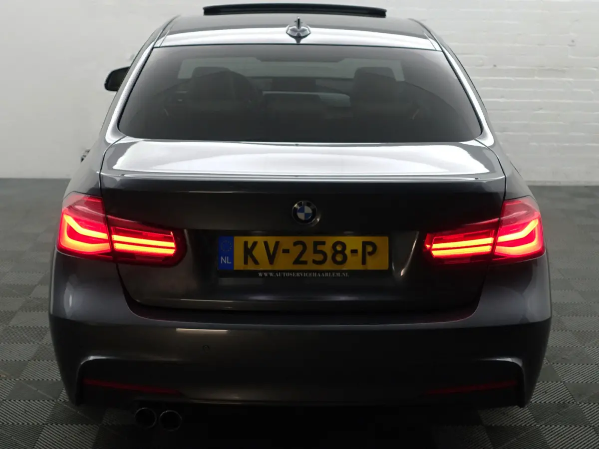 330e M Performance Aut- Schuifdak, Harman Kardon, Head Up, Lane Assist, 360 Camera, Sfeerverlichting, Xenon Led