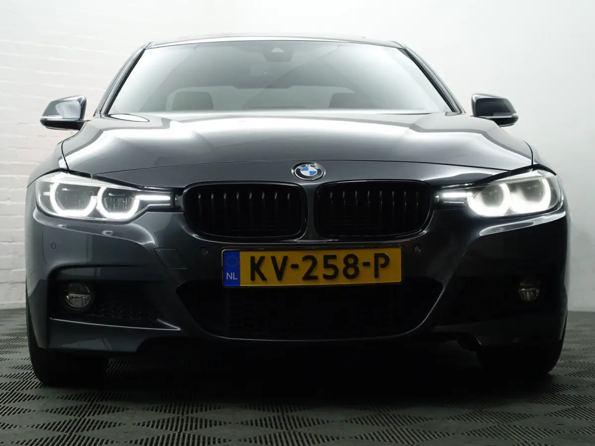 330e M Performance Aut- Schuifdak, Harman Kardon, Head Up, Lane Assist, 360 Camera, Sfeerverlichting, Xenon Led