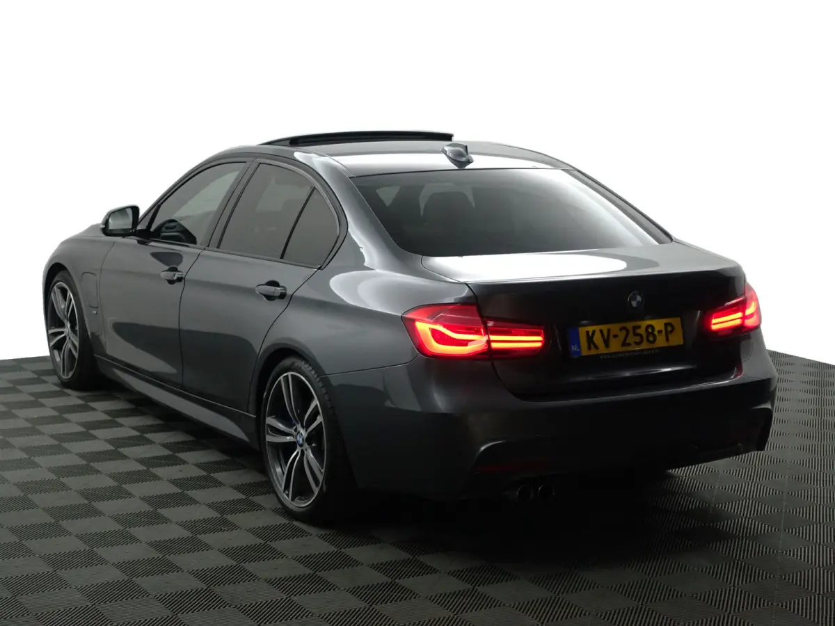330e M Performance Aut- Schuifdak, Harman Kardon, Head Up, Lane Assist, 360 Camera, Sfeerverlichting, Xenon Led