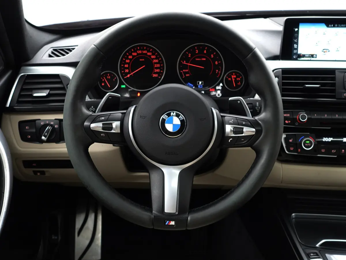 330e M Performance Aut- Schuifdak, Harman Kardon, Head Up, Lane Assist, 360 Camera, Sfeerverlichting, Xenon Led