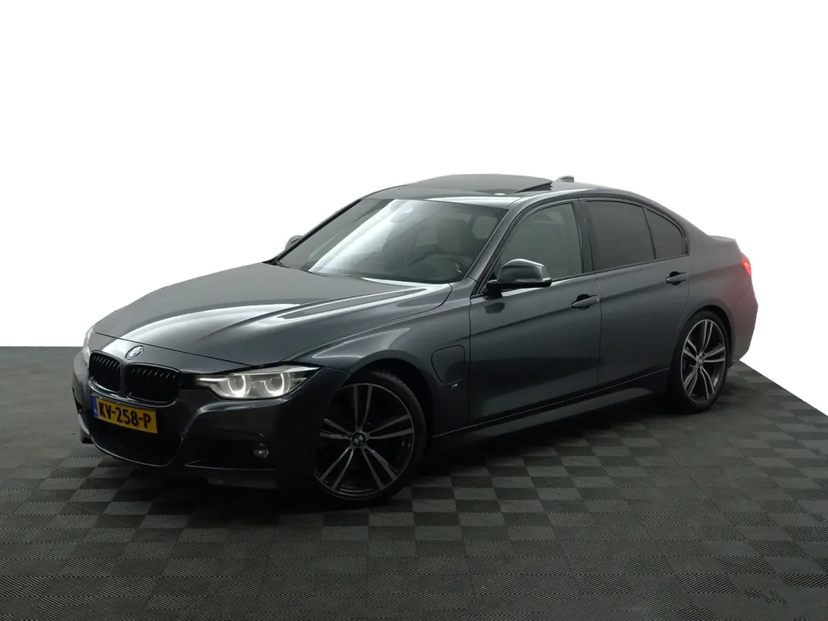 330e M Performance Aut- Schuifdak, Harman Kardon, Head Up, Lane Assist, 360 Camera, Sfeerverlichting, Xenon Led