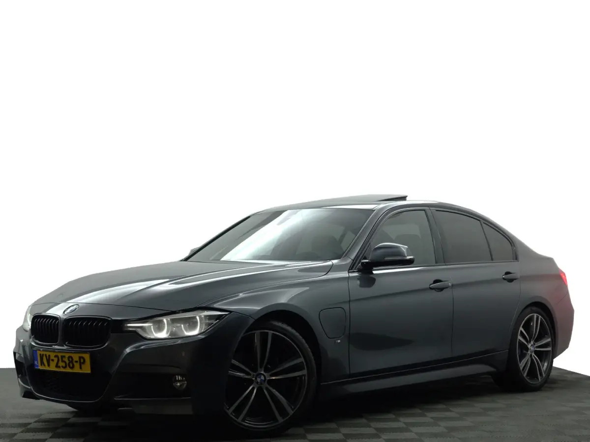 330e M Performance Aut- Schuifdak, Harman Kardon, Head Up, Lane Assist, 360 Camera, Sfeerverlichting, Xenon Led