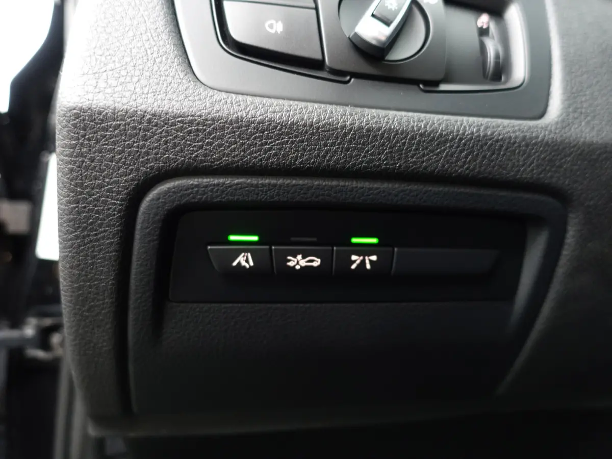320i M Sport Aut- Nap 58dkm, Dealer Onderhouden, Lane Assist, Head Up, Xenon Led, Navigatie