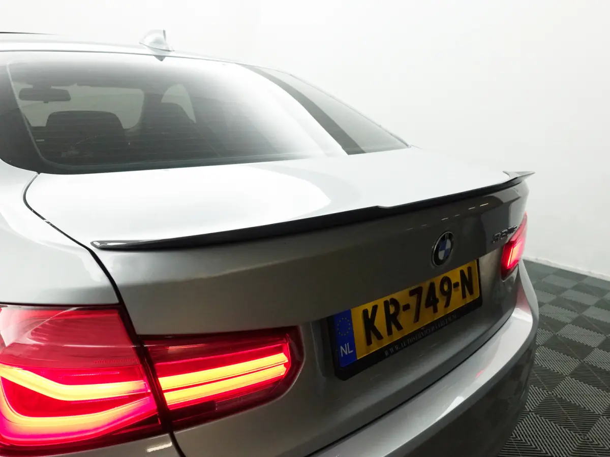 330e M Sport Aut- Schuifdak, Xenon Led, Park Assist, Sfeerverlichting, Leder Interieur, Navi pro