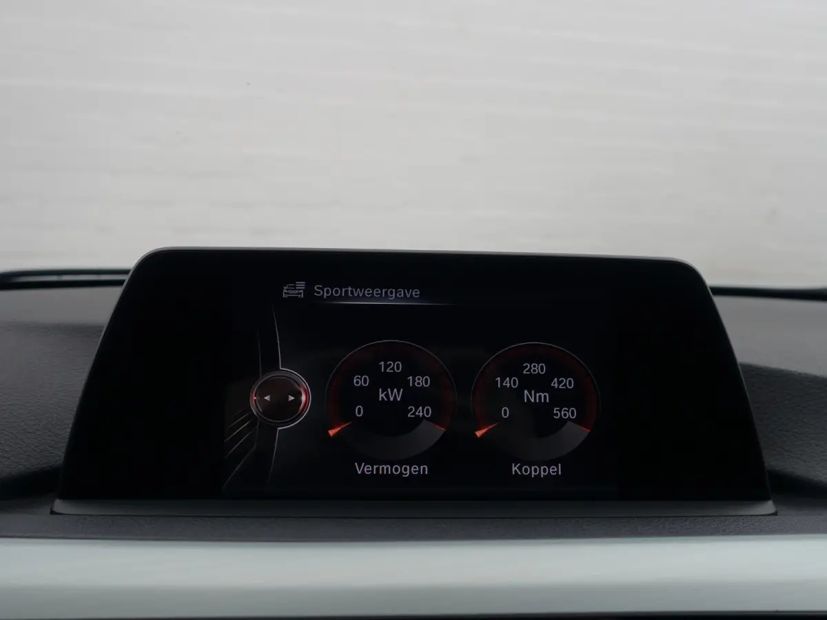 330e M Sport Aut- Schuifdak, Xenon Led, Park Assist, Sfeerverlichting, Leder Interieur, Navi pro