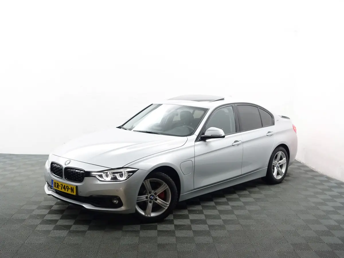 330e M Sport Aut- Schuifdak, Xenon Led, Park Assist, Sfeerverlichting, Leder Interieur, Navi pro
