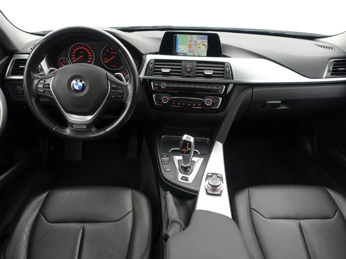 330e M Sport Aut- Schuifdak, Xenon Led, Park Assist, Sfeerverlichting, Leder Interieur, Navi pro