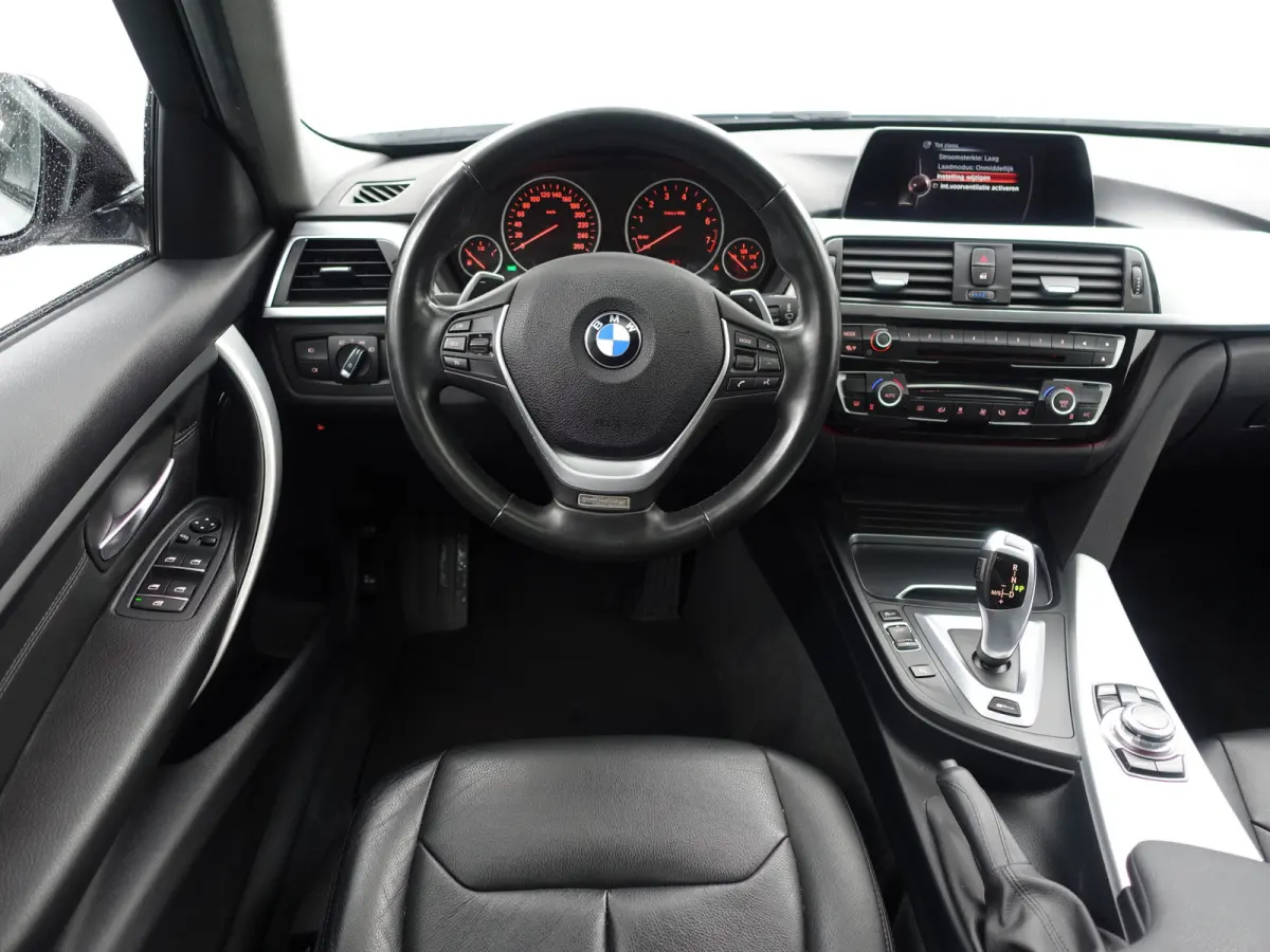 330e M Sport Aut- Schuifdak, Xenon Led, Park Assist, Sfeerverlichting, Leder Interieur, Navi pro