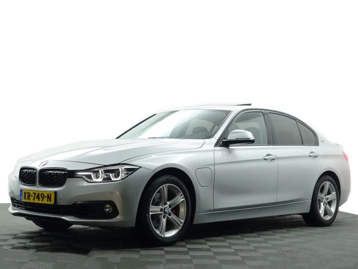 330e M Sport Aut- Schuifdak, Xenon Led, Park Assist, Sfeerverlichting, Leder Interieur, Navi pro