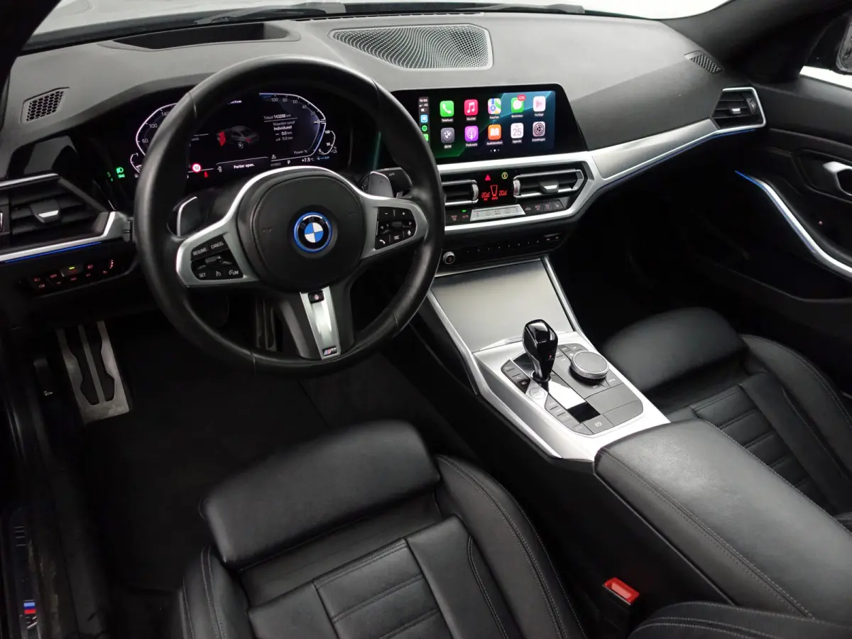 330e M Sport- Schuifdak, Laser Led, Stuur/Stoelverwarming, Head Up, Memory Seats, Sfeerverlichting