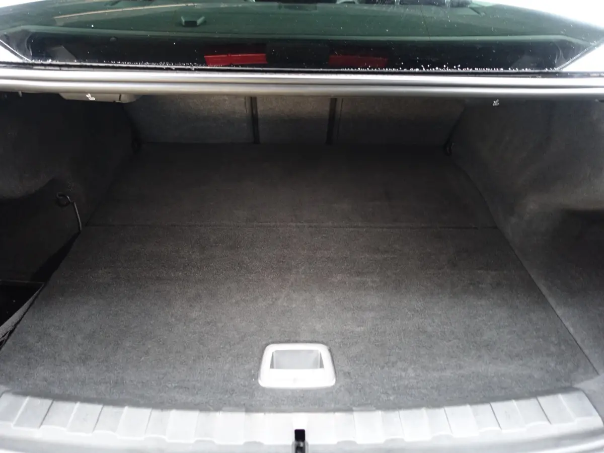 330e M Sport- Schuifdak, Laser Led, Stuur/Stoelverwarming, Head Up, Memory Seats, Sfeerverlichting