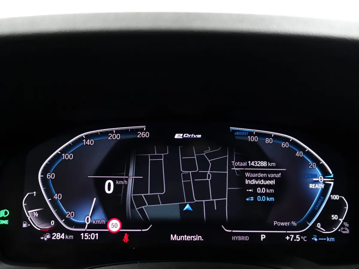 330e M Sport- Schuifdak, Laser Led, Stuur/Stoelverwarming, Head Up, Memory Seats, Sfeerverlichting
