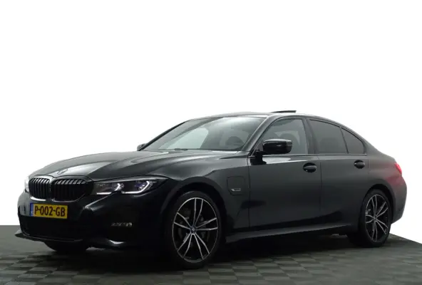330e M Sport- Schuifdak, Laser Led, Stuur/Stoelverwarming, Head Up, Memory Seats, Sfeerverlichting
