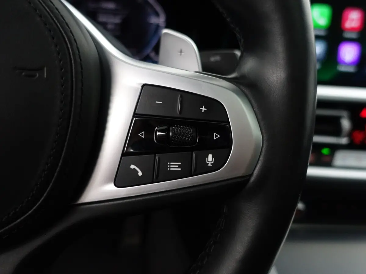 330e M Sport- Schuifdak, Laser Led, Stuur/Stoelverwarming, Head Up, Memory Seats, Sfeerverlichting