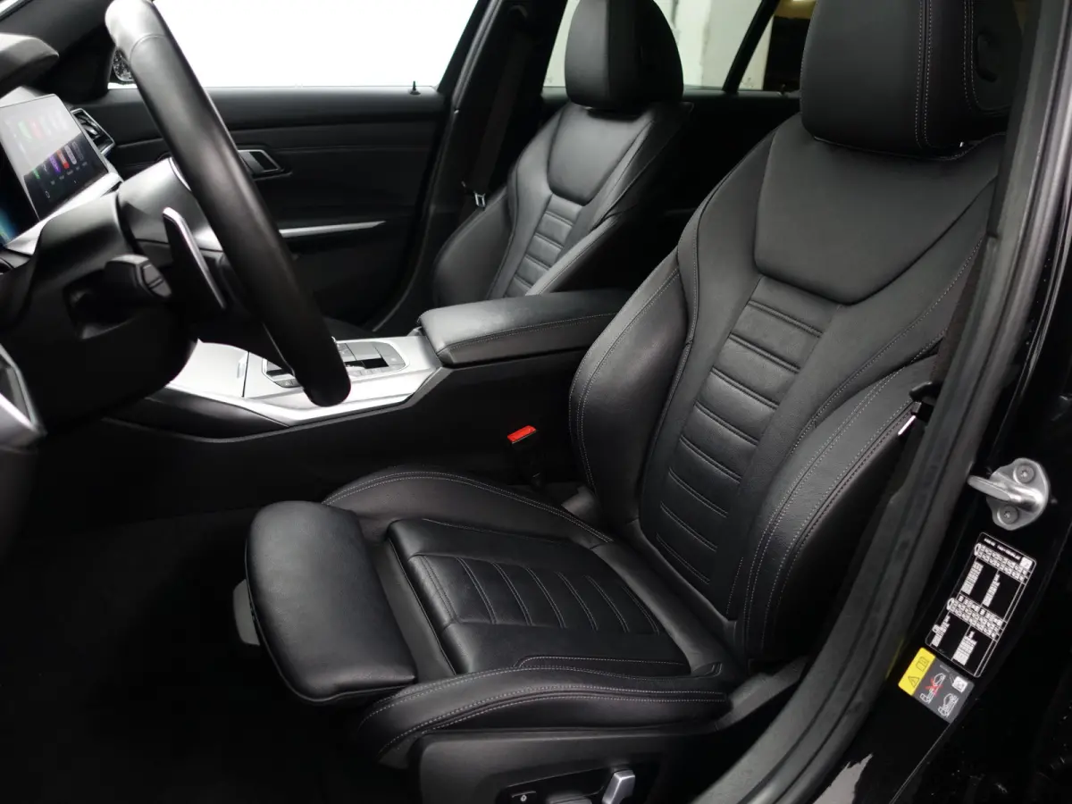 330e M Sport- Schuifdak, Laser Led, Stuur/Stoelverwarming, Head Up, Memory Seats, Sfeerverlichting