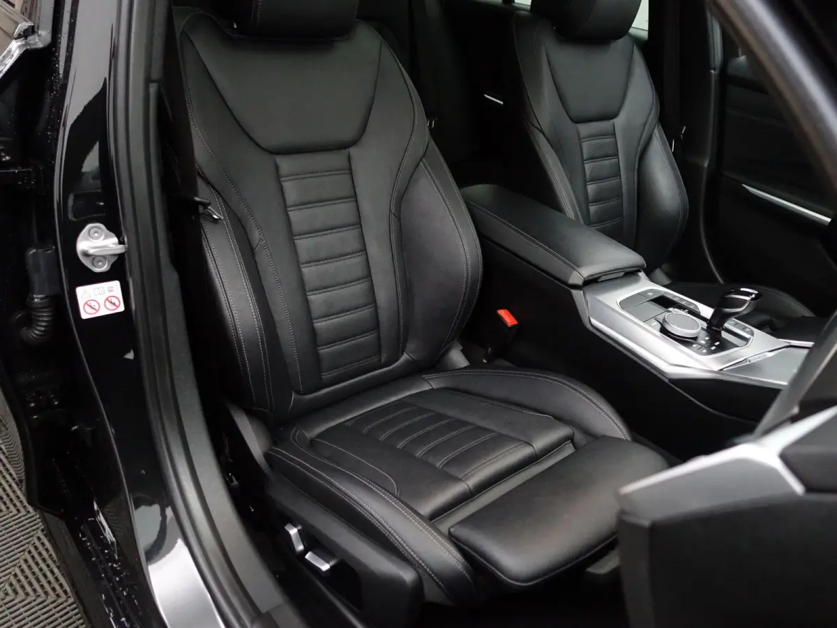 330e M Sport- Schuifdak, Laser Led, Stuur/Stoelverwarming, Head Up, Memory Seats, Sfeerverlichting