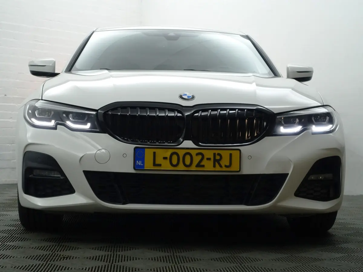 320i M Sport Aut- NAP 11dkm, Carplay, Android auto, Sfeerverlichting, Xenon Led, Virtual Cockpit
