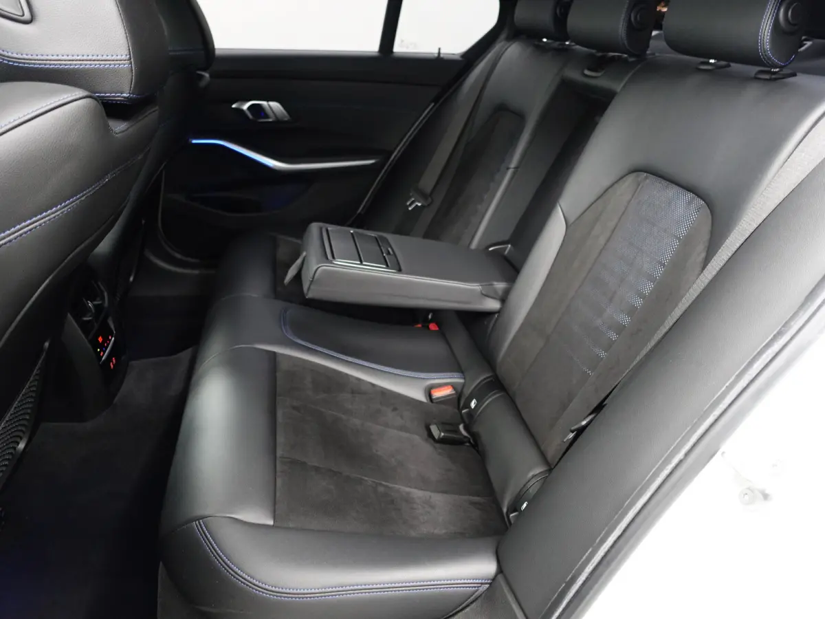 320i M Sport Aut- NAP 11dkm, Carplay, Android auto, Sfeerverlichting, Xenon Led, Virtual Cockpit