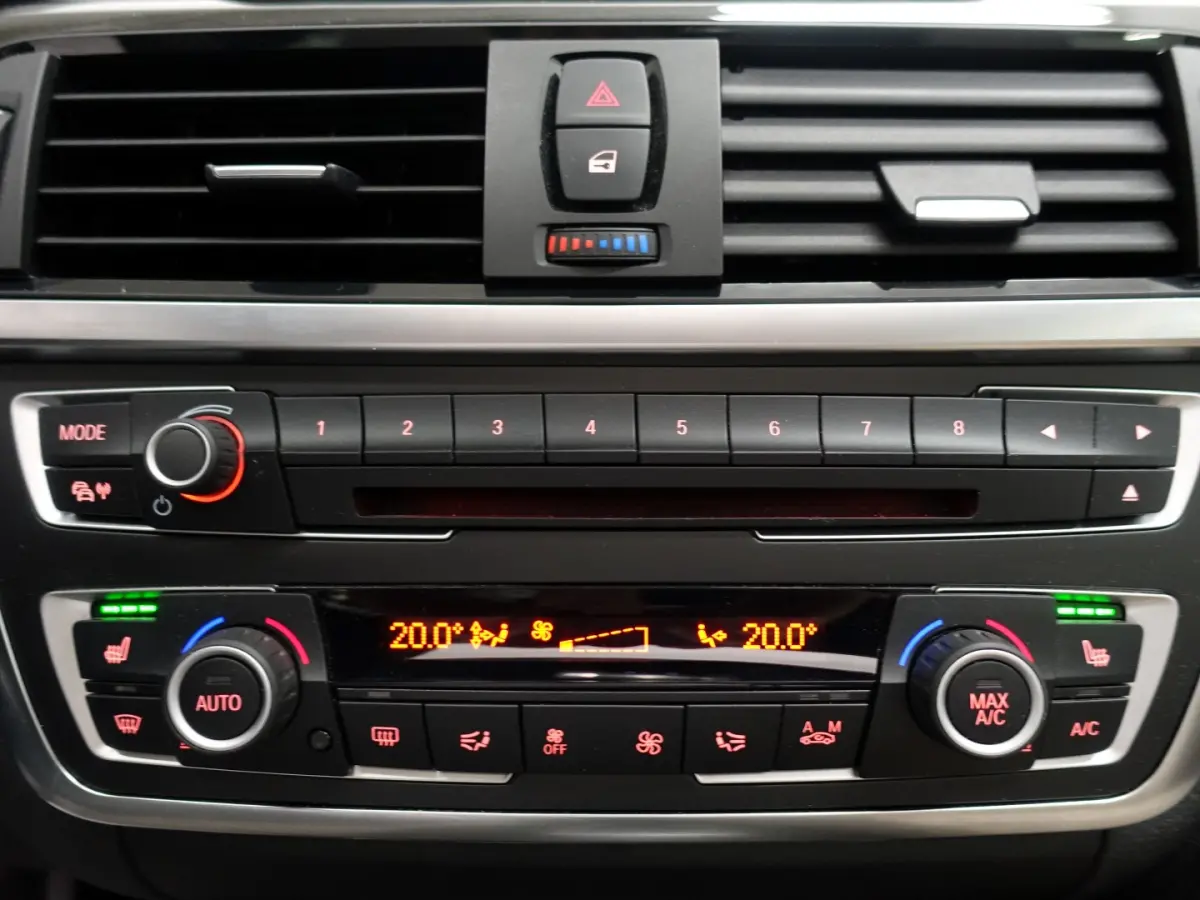 320i M Sport Aut- Panoramadak, Sport Leder, Xenon Led, Head up, Memory