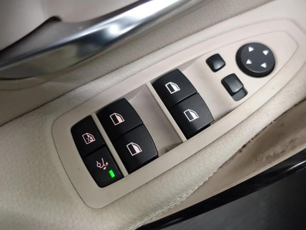 320i M Sport Aut- Panoramadak, Sport Leder, Xenon Led, Head up, Memory