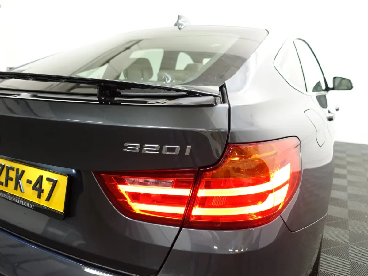 320i M Sport Aut- Panoramadak, Sport Leder, Xenon Led, Head up, Memory