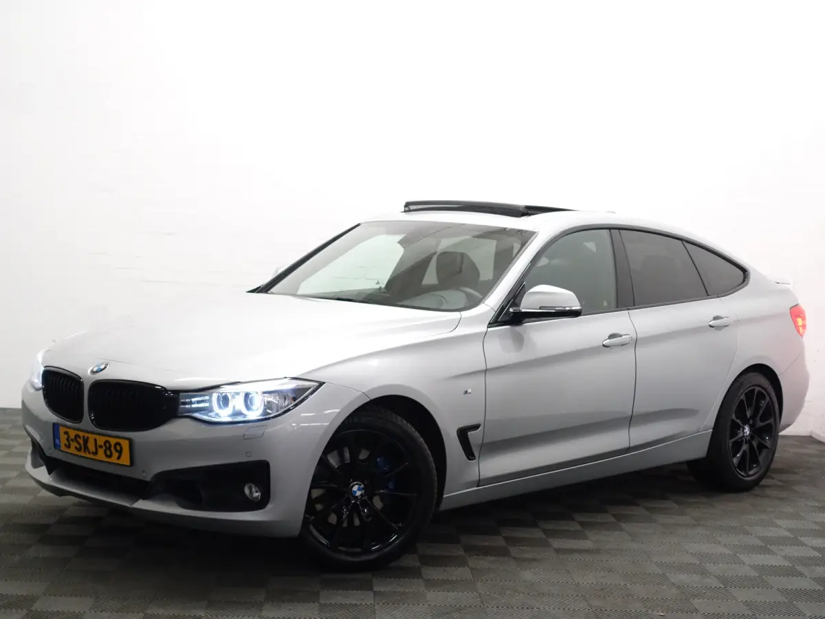 328i M-Sport Black Performance Aut- Head Up, Panoramadak, Xenon Led, Leder, Navigatie