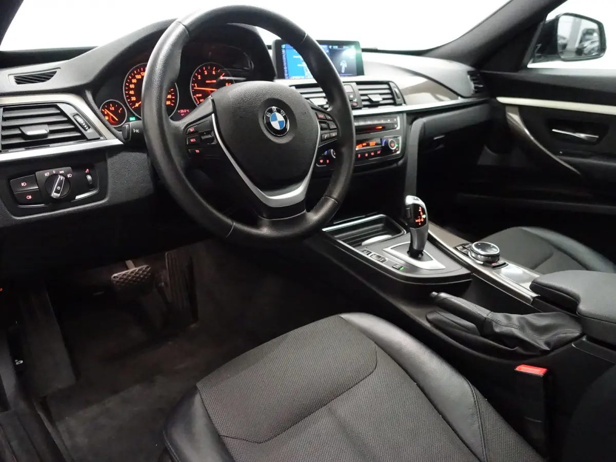328i M-Sport Black Performance Aut- Head Up, Panoramadak, Xenon Led, Leder, Navigatie