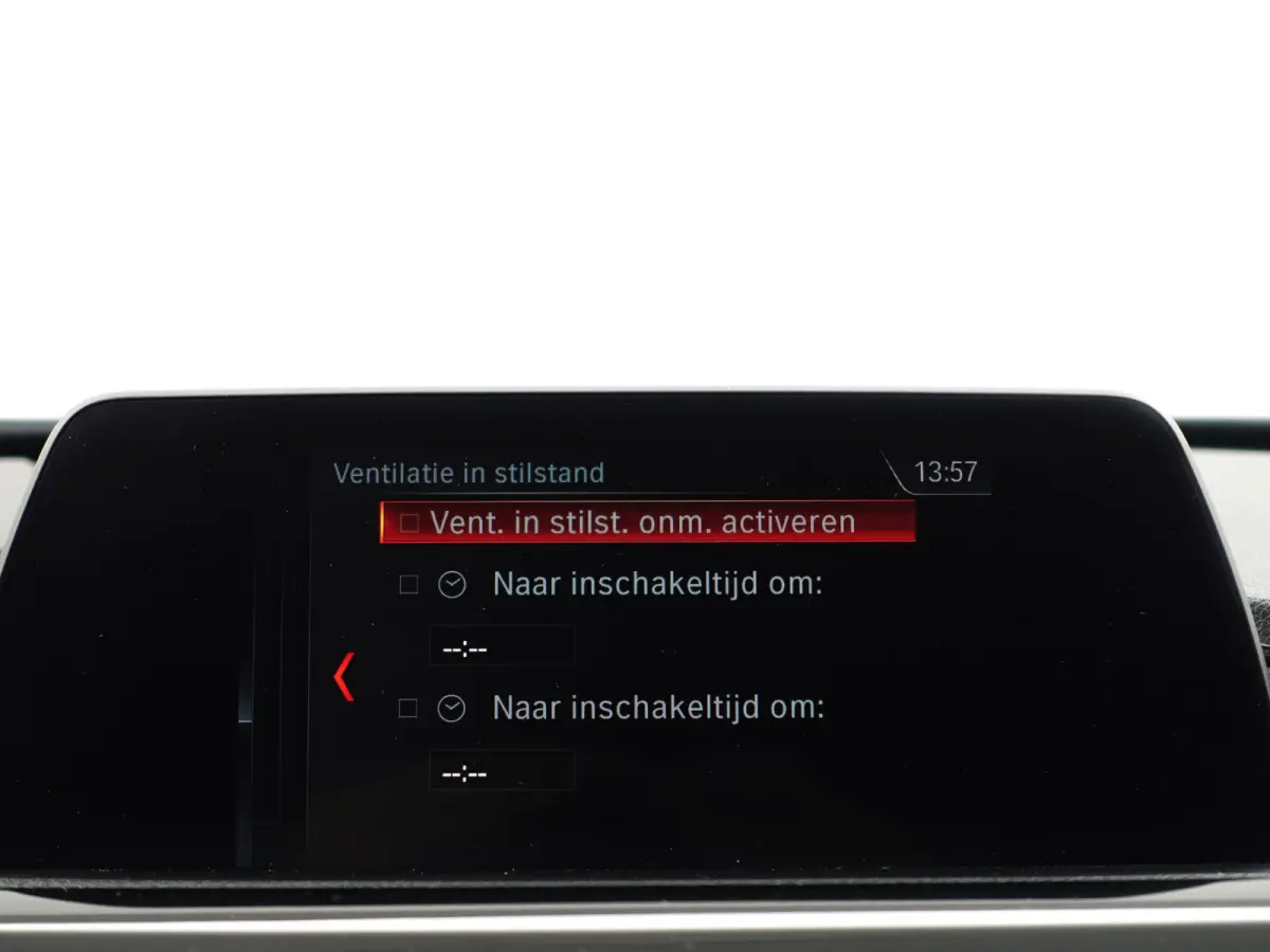 318i High Executive Aut- Xenon Led, Sport Interieur, Standkachel, Sfeerverlichting, Park Assist