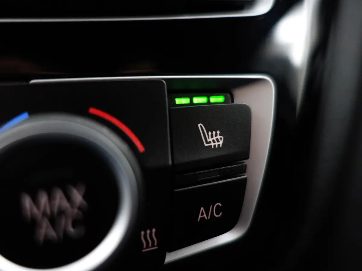 318i High Executive Aut- Xenon Led, Sport Interieur, Standkachel, Sfeerverlichting, Park Assist