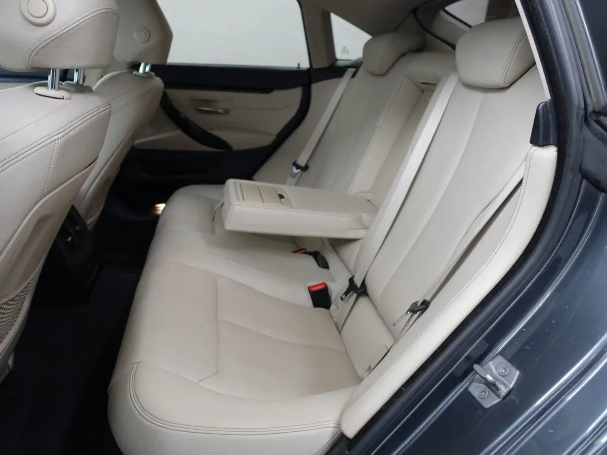 420i M Sport High Exe Aut- Xenon Led, Sport Leder Interieur, Park Assist, Stoelverwarming, Clima, Cruise