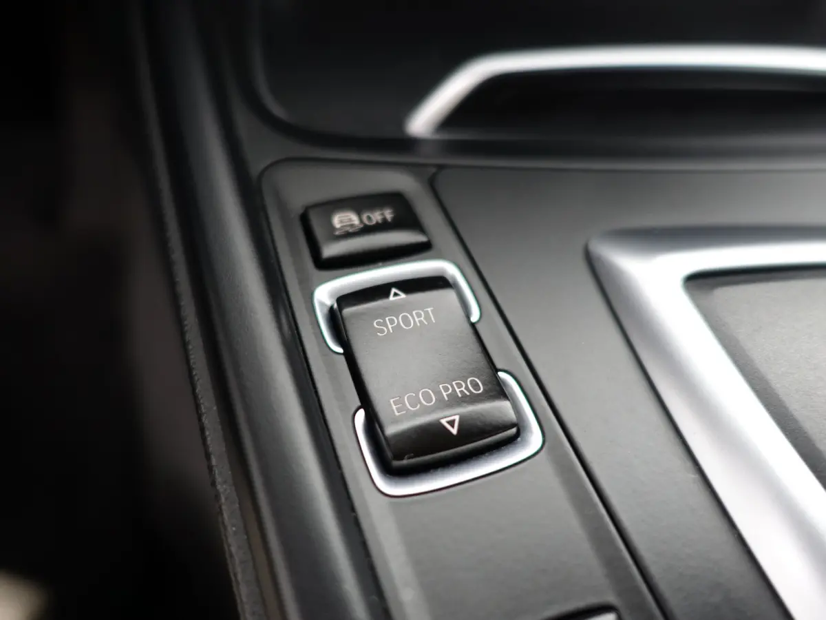 420i M Sport High Exe Aut- Xenon Led, Sport Leder Interieur, Park Assist, Stoelverwarming, Clima, Cruise